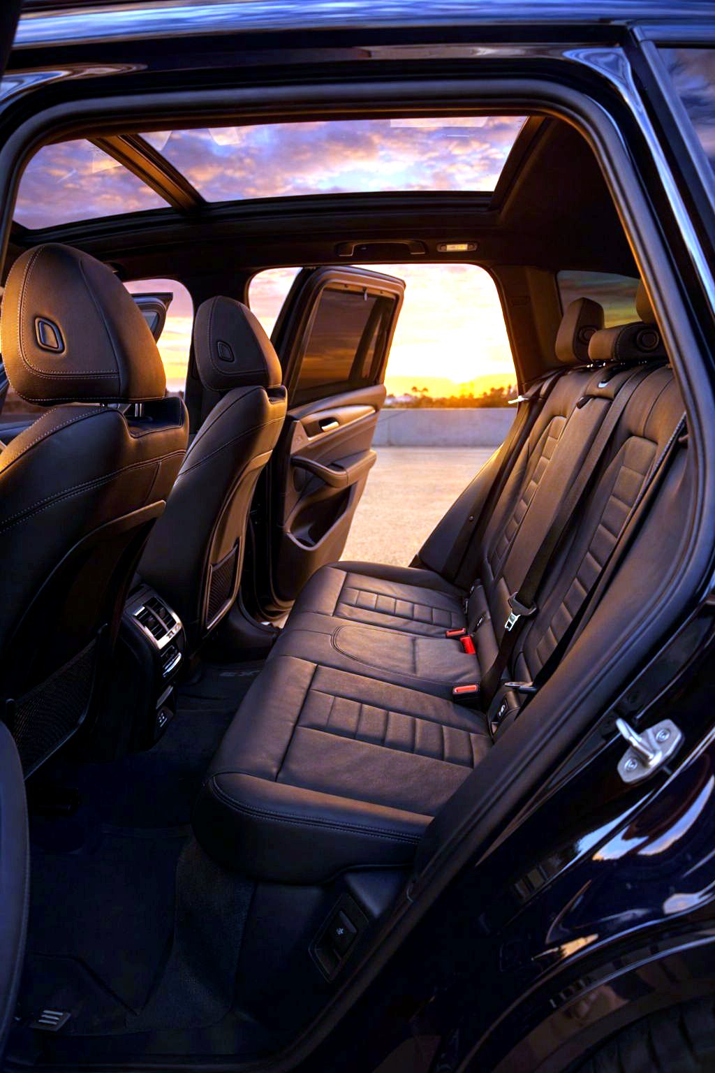 2023 BMW X3 photo 7