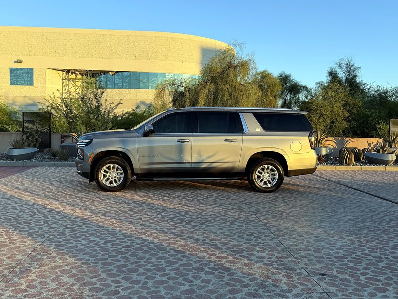 2026 Chevrolet Suburban photo 2